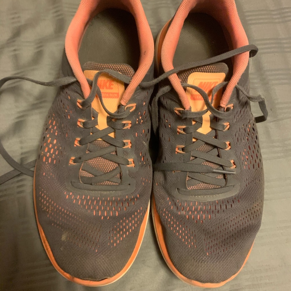 Nike flex run shoes